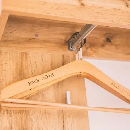 Nefer, Haus * バードガシュタイン