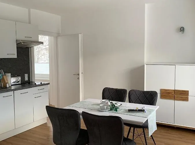 Nefer, Haus فندق *