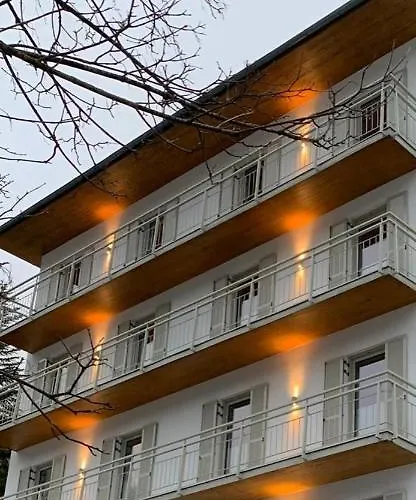 Nefer, Haus فندق باد جاستاين