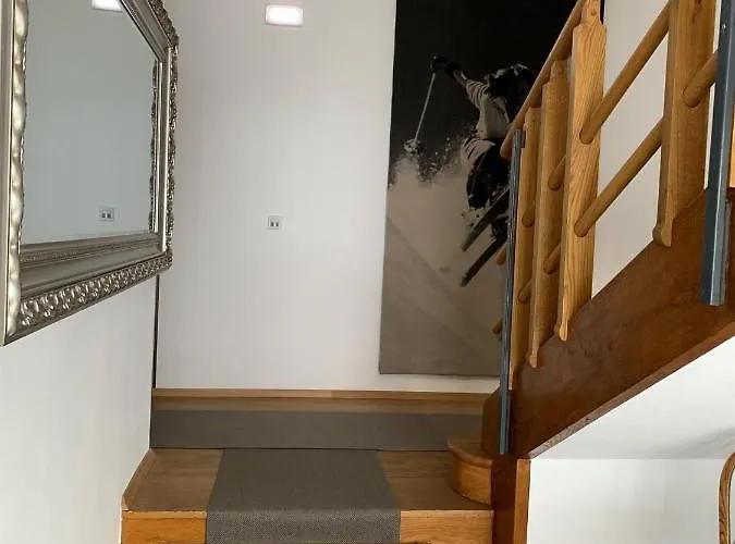 Nefer, Haus فندق باد جاستاين