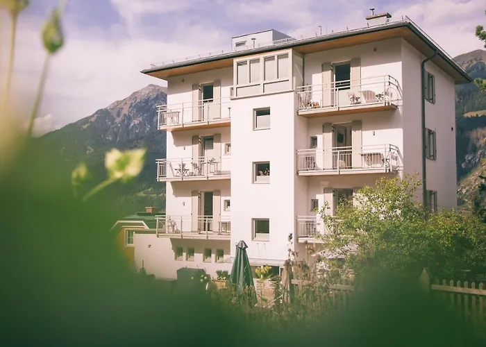 فندق Nefer, Haus