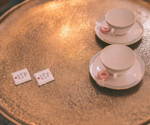 Nefer, Haus فندق *