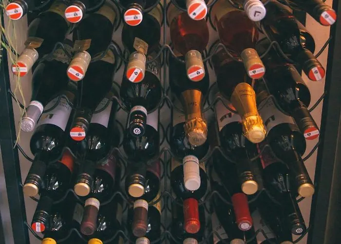 Nefer, Haus * باد جاستاين